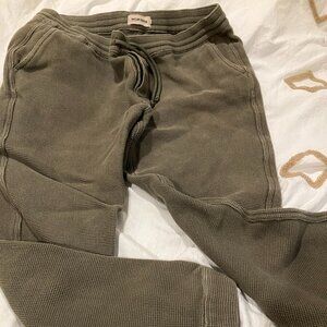 Apres Pants in Army Green